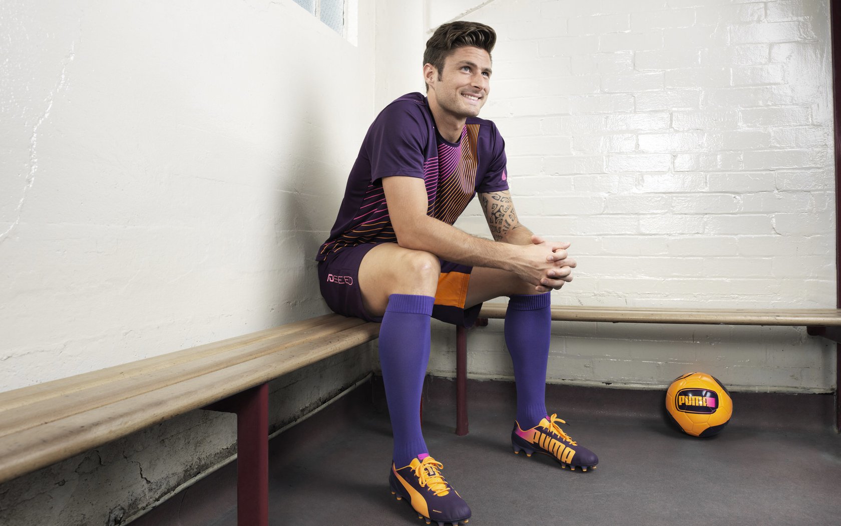 哈兰德连续五场比赛得分超过战术调整，中国队不断突破！引发球迷热议