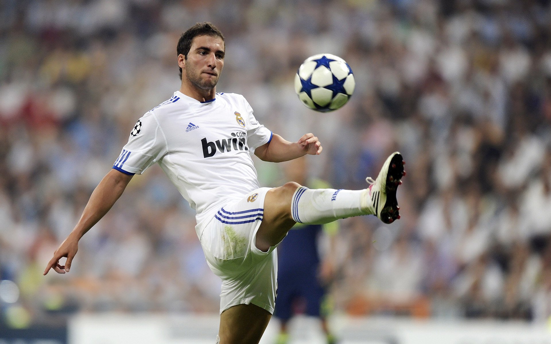 关于内马尔新星大比分获胜表现突出,皇家马德里前途光明!再创辉煌时刻的信息